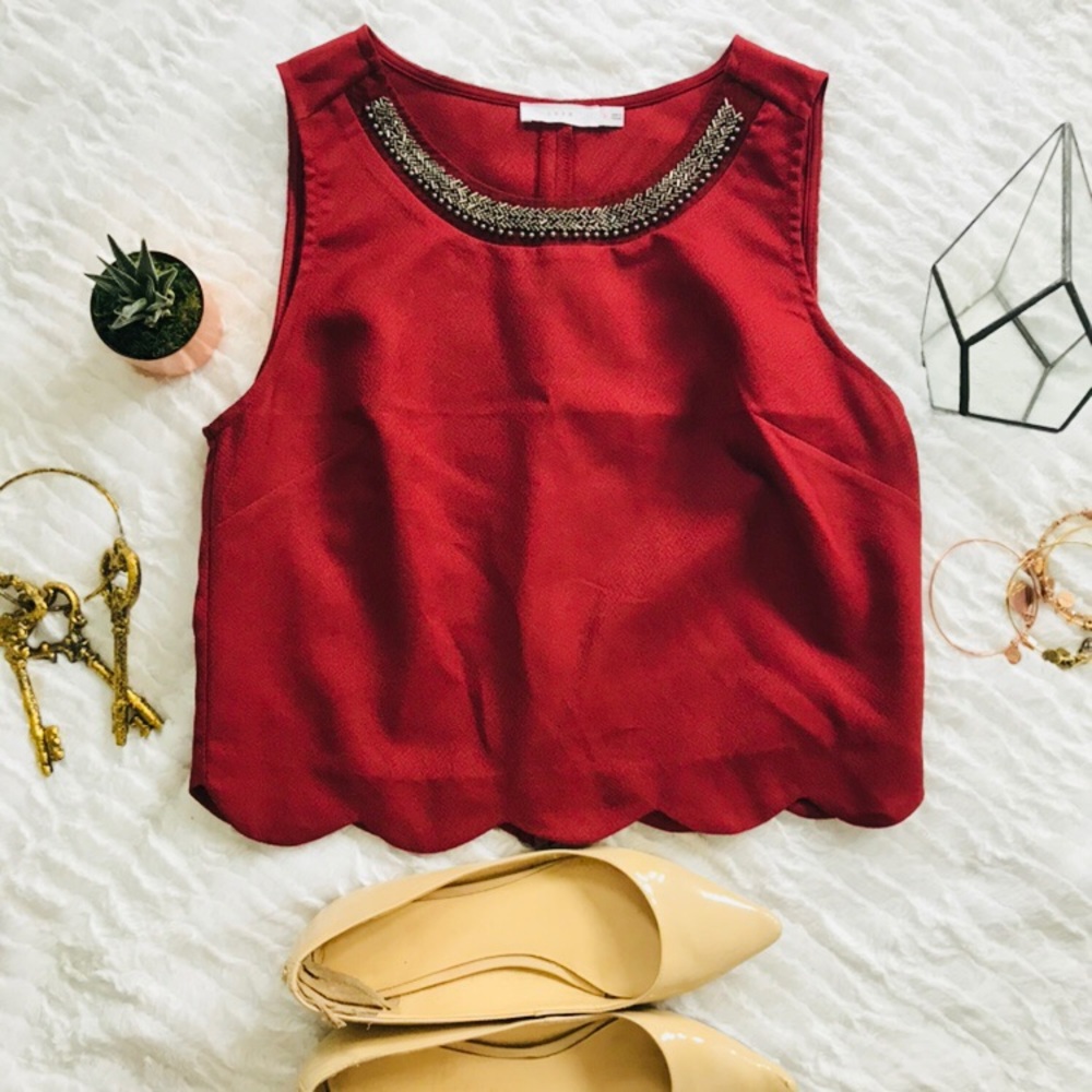Lush | Scallop Hem Crop Top - Picture 4 of 8